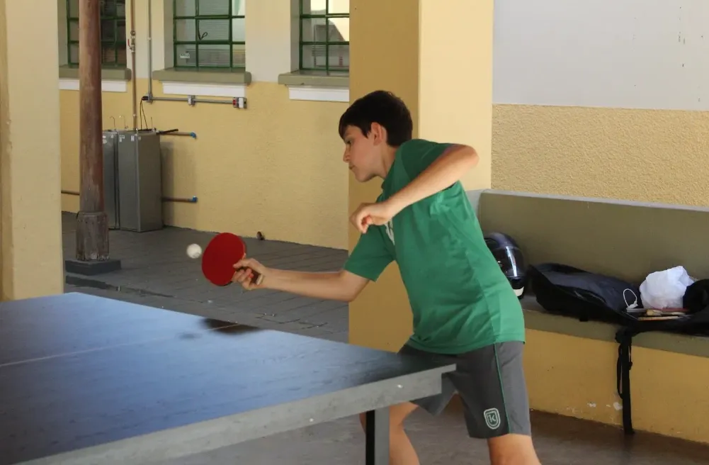 <span class='span-italic'>Tênis</span> de Mesa