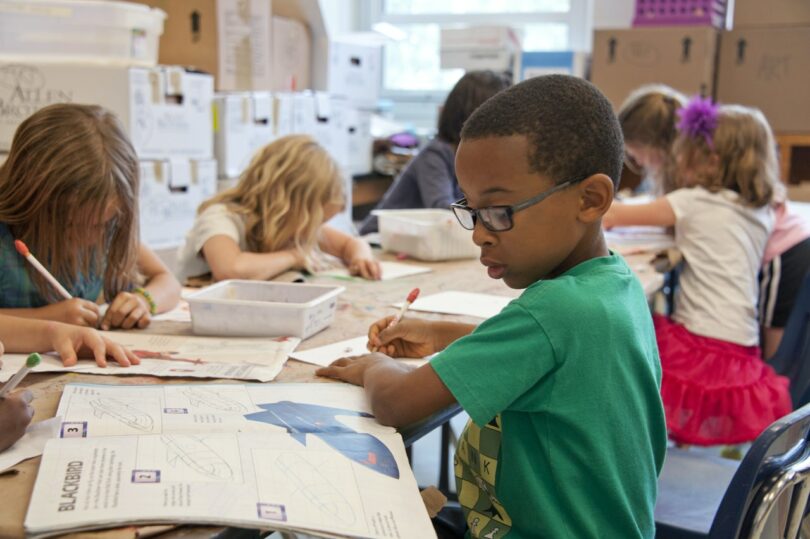 o papel da escola no desenvolvimento da autonomia infantil