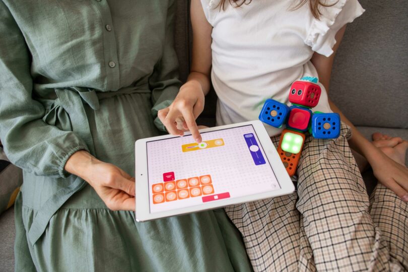 Jogos para autistas com coisas que você tem em casa