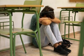 Depressão na Escola: Entenda Como o Ambiente Pode Afetar Negativamente Seu Filho