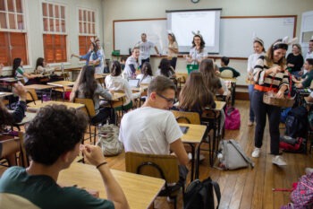 Páscoa no Colégio Koelle: Surpresas nas Salas de Aula!